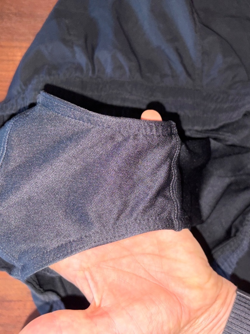 Athleta - Mesh Racer Run Mid Rise 4" Short - Picture 4 of 4